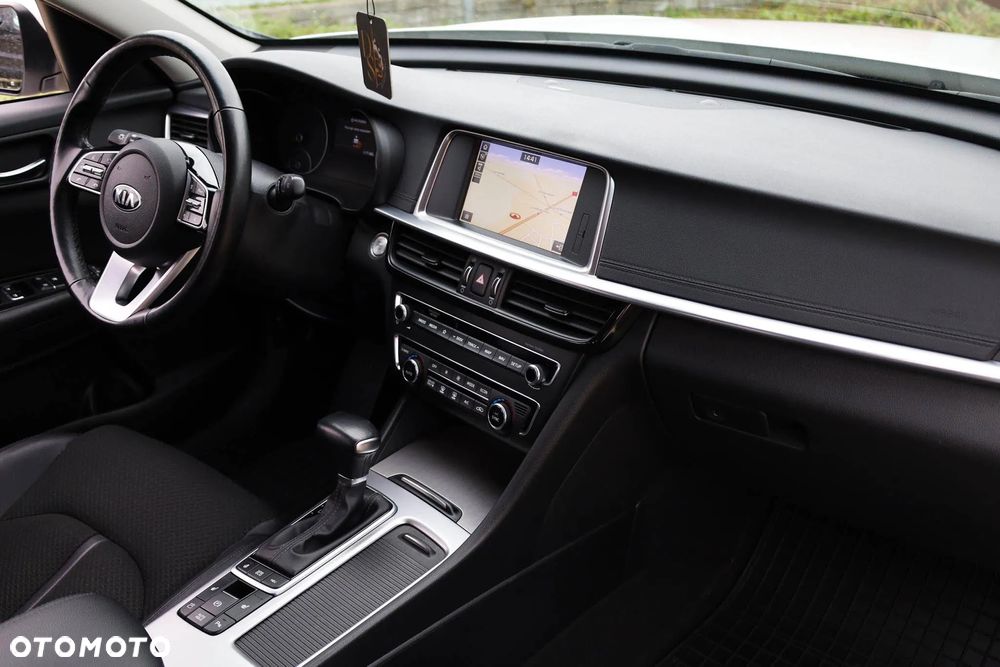 Kia Optima - 36