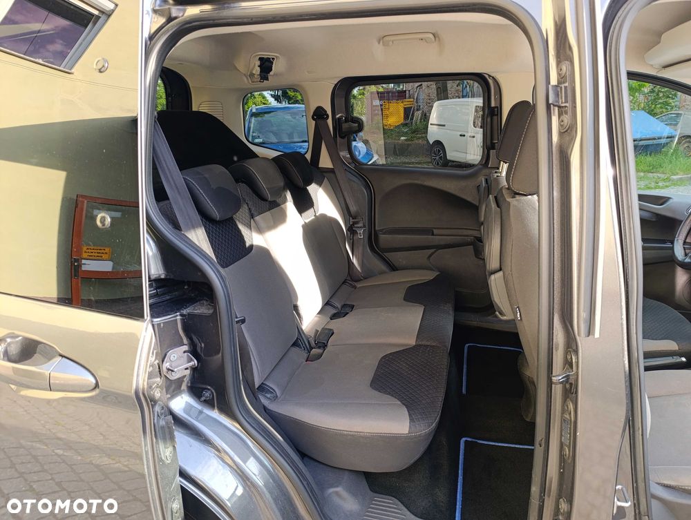 Ford Tourneo Courier - 4