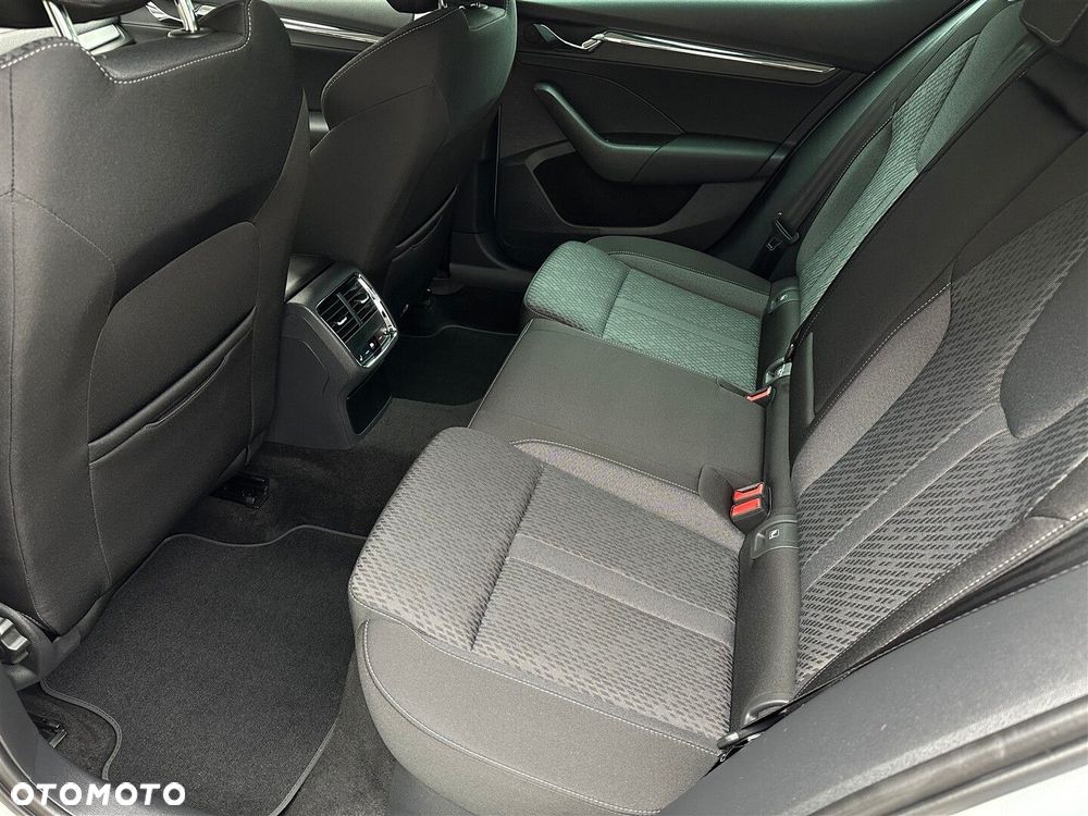 Skoda Octavia 2.0 TSI 4x4 Style DSG - 11