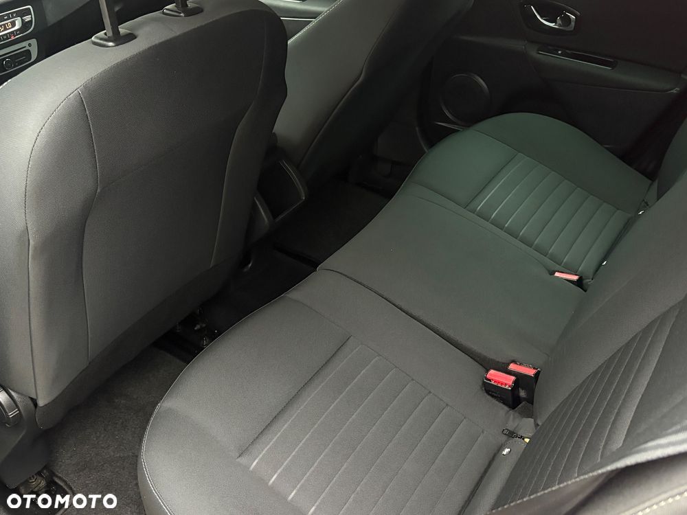 Renault Megane 1.6 16V 110 Paris Business - 27