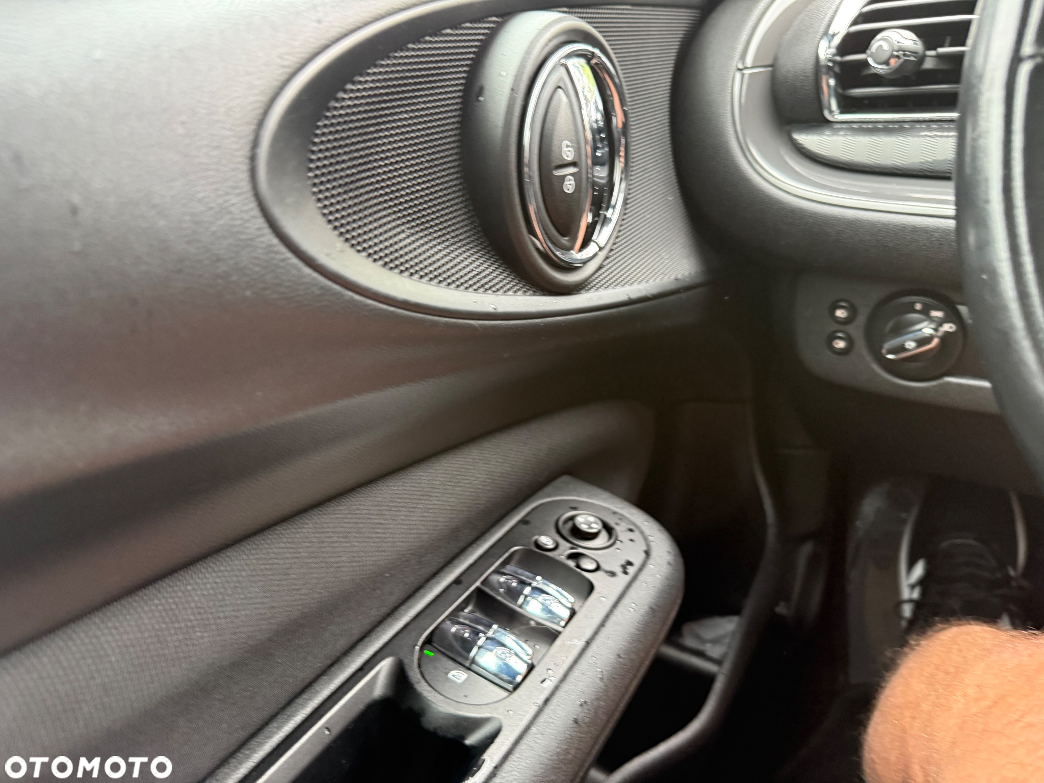 MINI Clubman Cooper D Essential Trim - 11