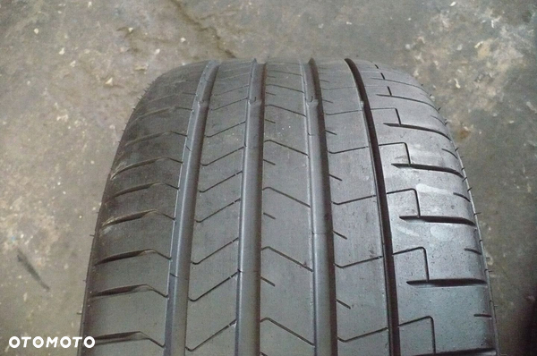 PIRELLI P Zero PZ4  275/35R23 6,7mm 2022