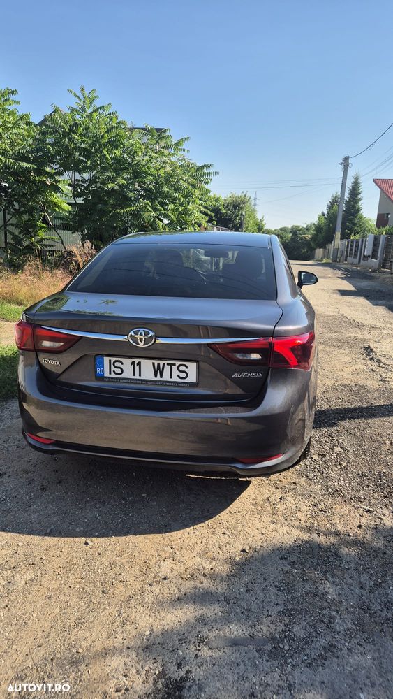 Toyota Avensis 2.0 D-4D Luxury - 3