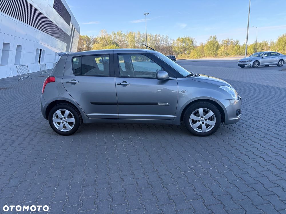 Suzuki Swift 1.3 Sakura - 3