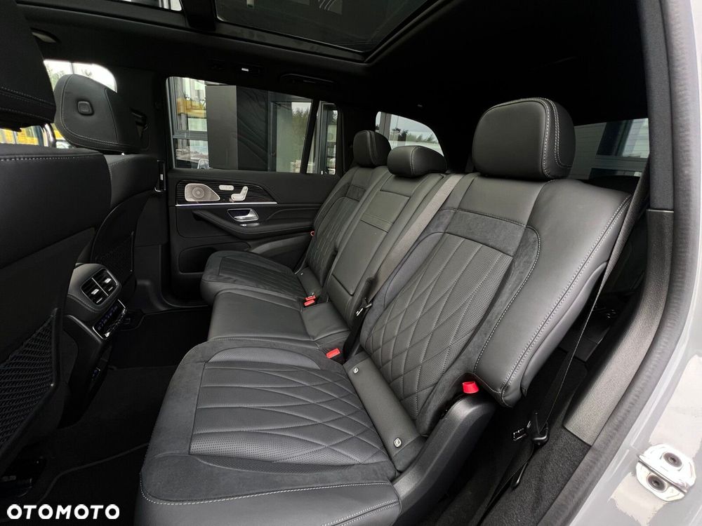 Mercedes-Benz GLS - 11