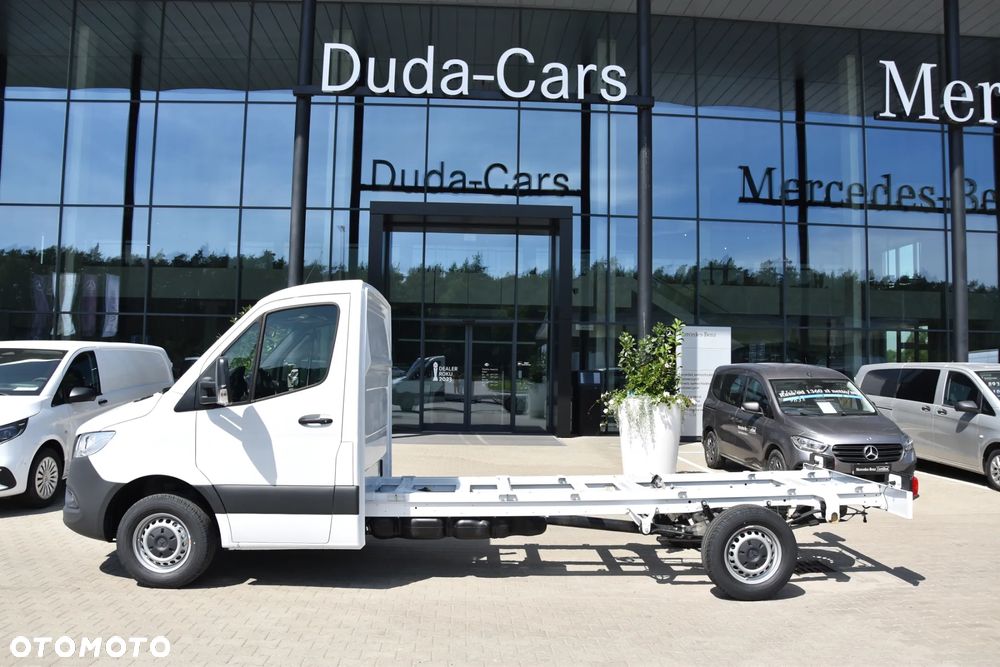 Mercedes-Benz Sprinter - 2