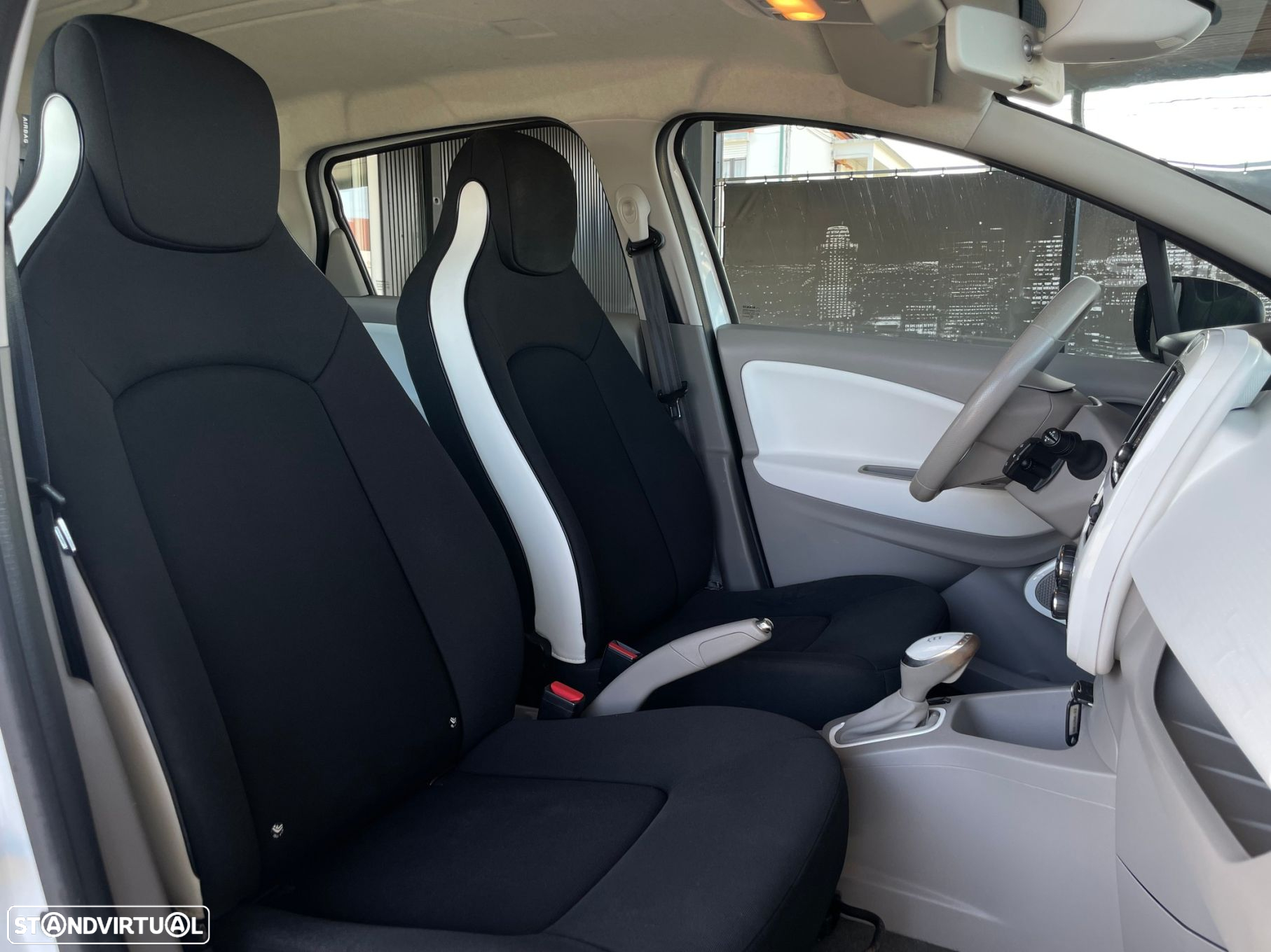 Renault Zoe (c/ Bateria) Life 40 Q90 - 17