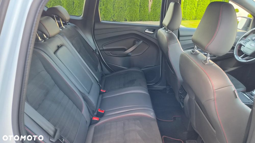 Ford Kuga 2.0 TDCi 4x4 ST-Line - 21
