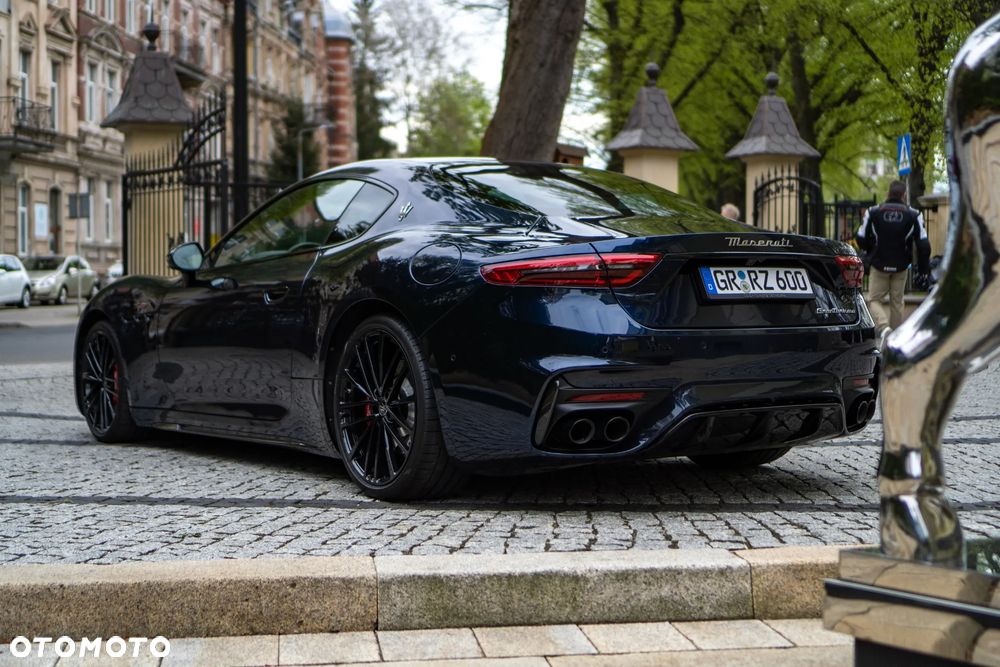 Maserati GranTurismo - 30