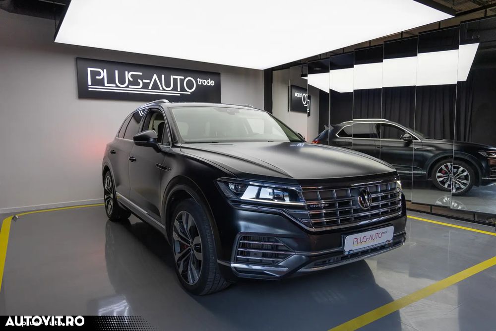 Volkswagen Touareg 3.0 V6 e-Hybrid 4Motion Aut. Atmosphere - 3