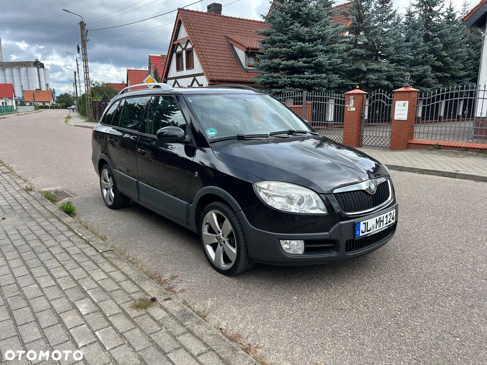 Skoda Fabia 1.6 16V Scout - 1