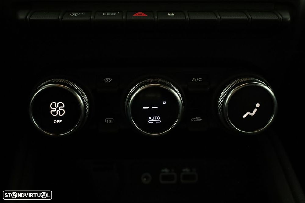 Mitsubishi Colt 1.0 MPI-T Launch Edition - 10