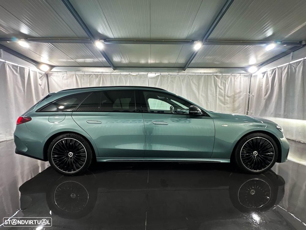 Mercedes-Benz E 300 de 4Matic 9G-TRONIC AMG Line - 13