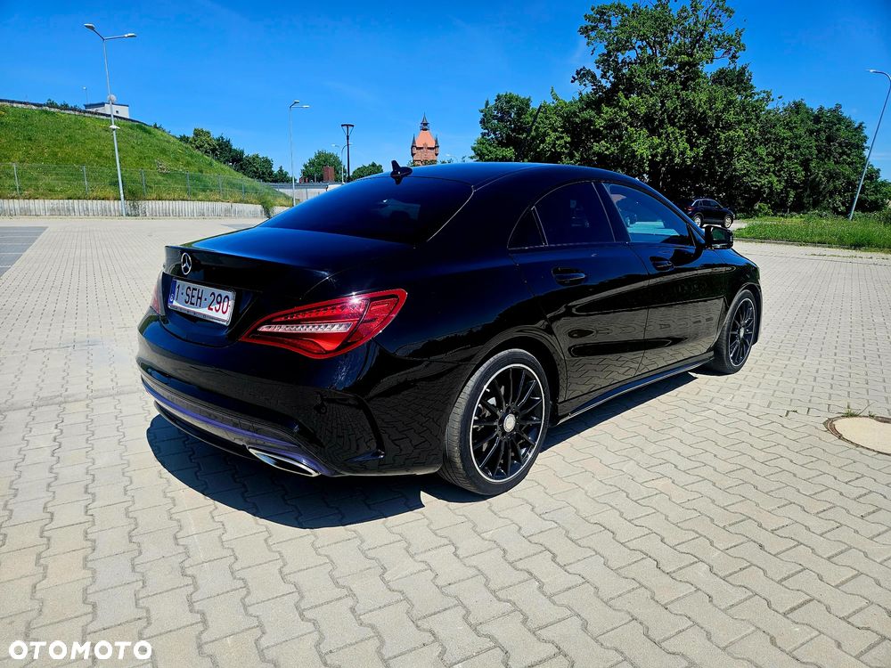 Mercedes-Benz CLA 180 AMG Line - 11