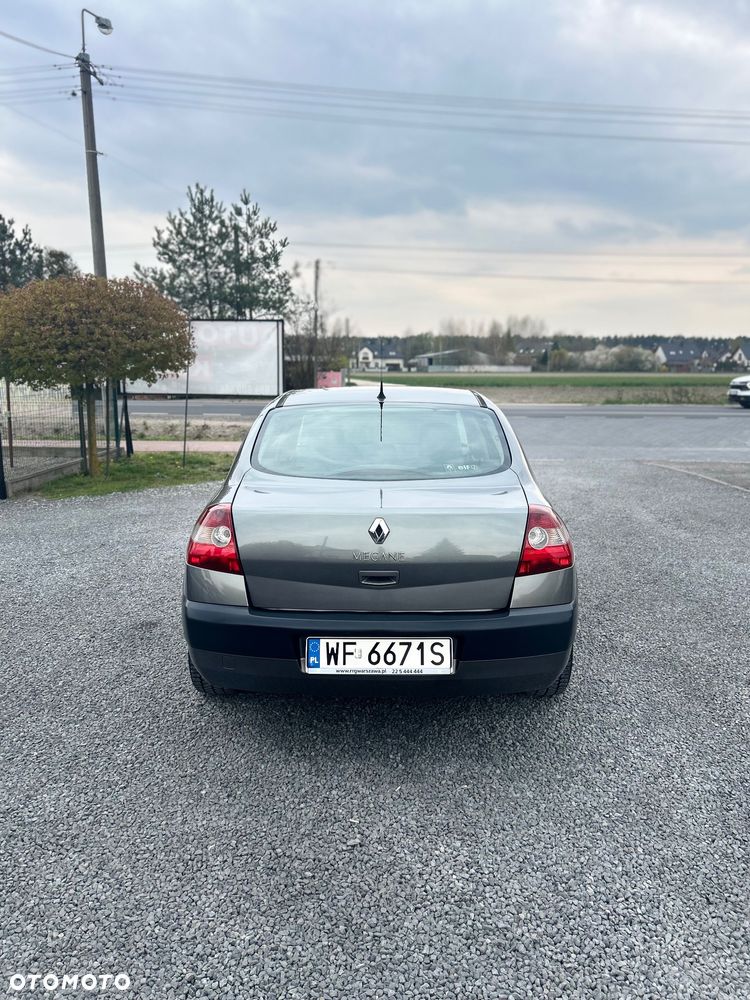 Renault Megane 1.6 16V Dynamique - 4