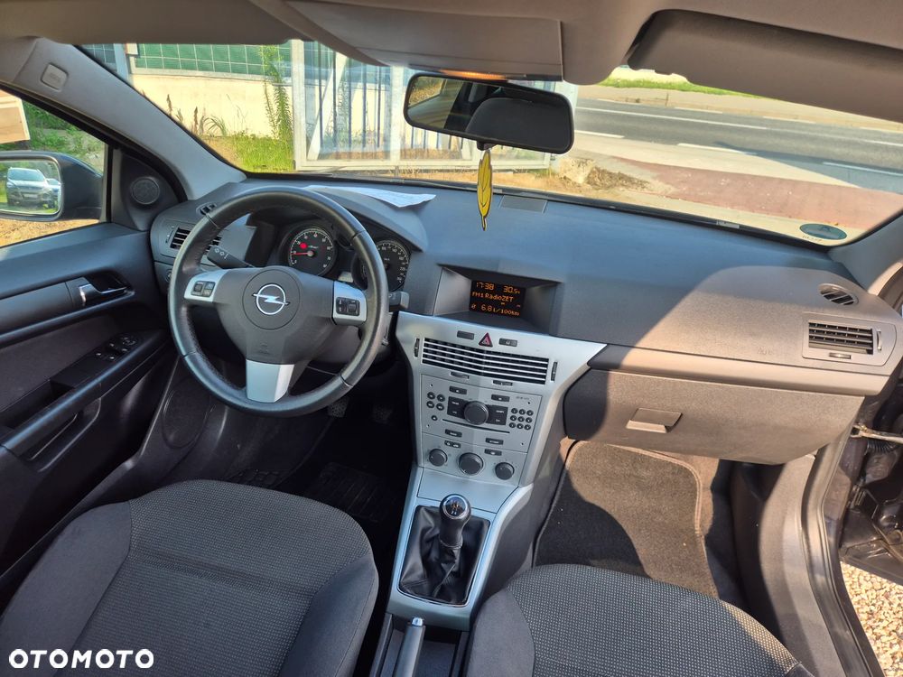 Opel Astra 1.6 Edition 111 Jahre - 11