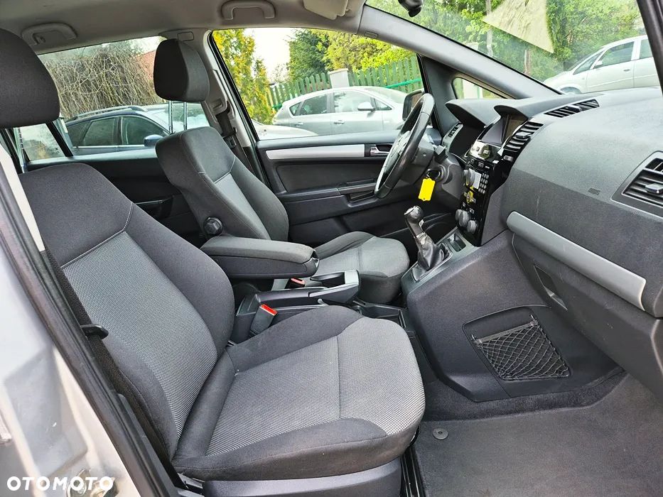 Opel Zafira 1.8 Family Plus - 37
