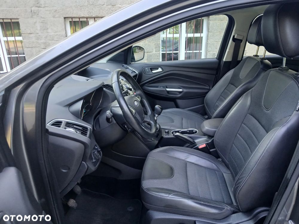 Ford Kuga 2.0 TDCi 4x4 Titanium - 18