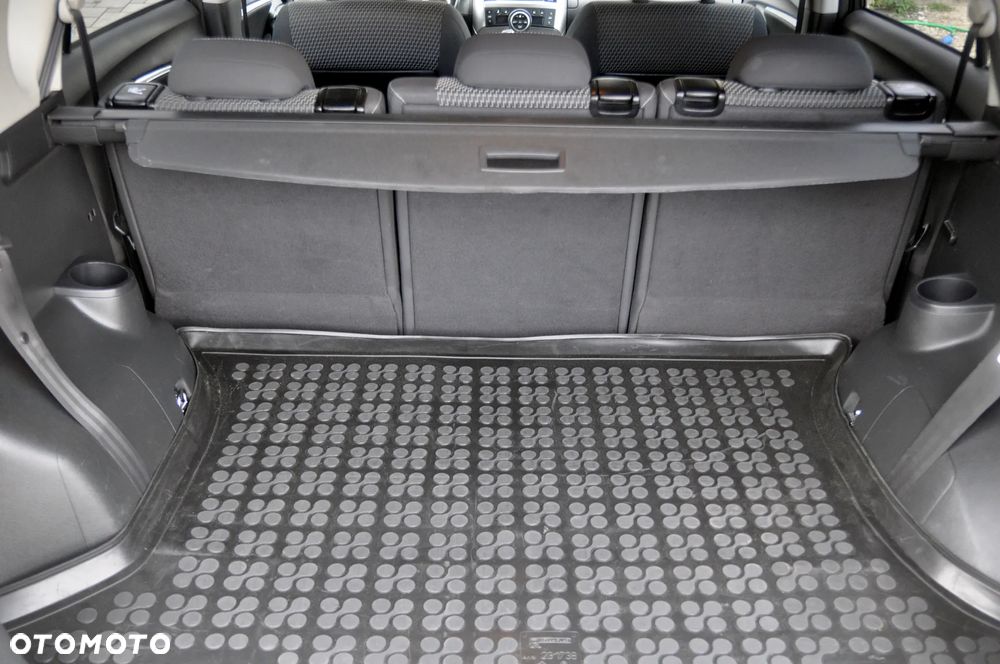 Toyota Verso 2.0 D-4D Prestige 7os - 16