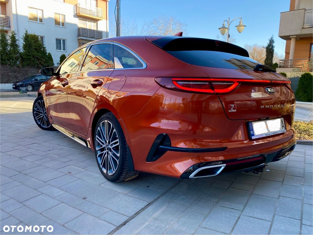 Kia ProCeed 1.4 T-GDI DCT7 OPF GT LINE - 19