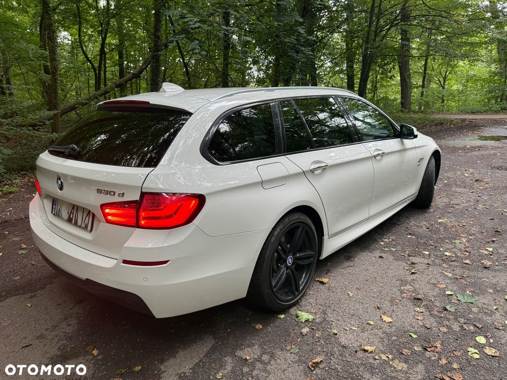 BMW Seria 5 530d xDrive Touring - 5