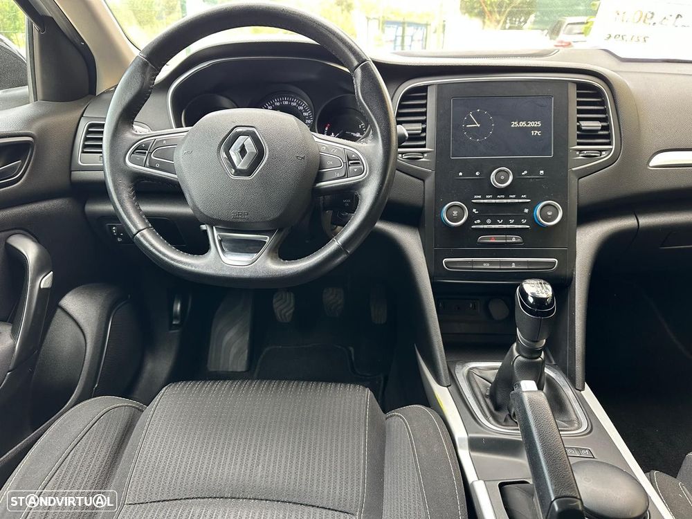 Renault Mégane 1.5 dCi Zen - 11