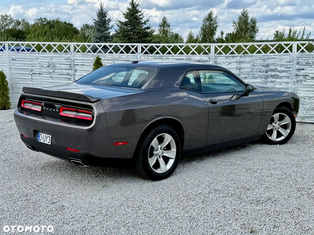Dodge Challenger 3.6 SXT - 3