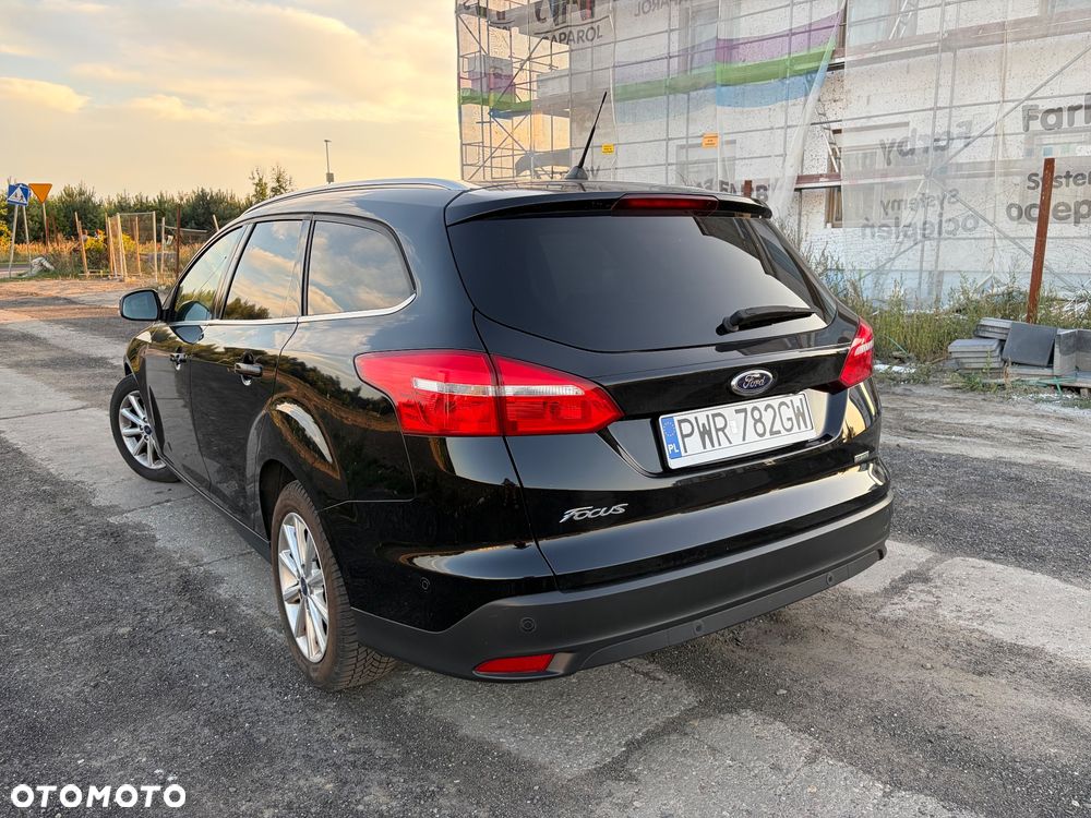 Ford Focus 1.0 EcoBoost STart-Stopp-System TITANIUM - 4