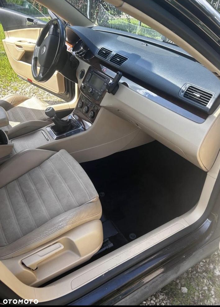 Volkswagen Passat 2.0 TDI Trendline - 9