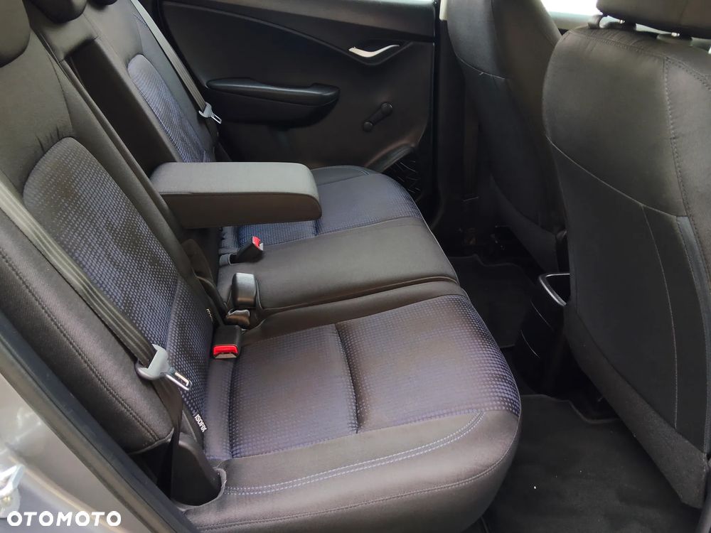 Hyundai ix20 1.4 blue YES - 27