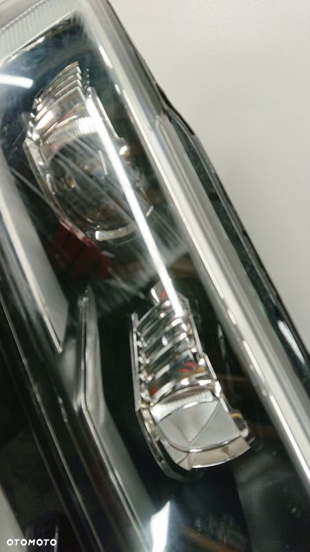 VW T-roc 2GA LED lampa prawa przednia - 5