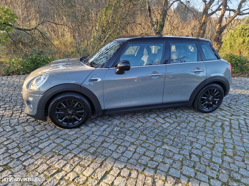 MINI 5 Portas Cooper D - 17