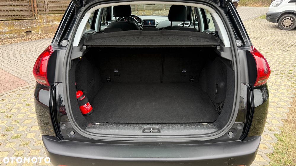 Peugeot 2008 1.2 Pure Tech Active S&S - 10