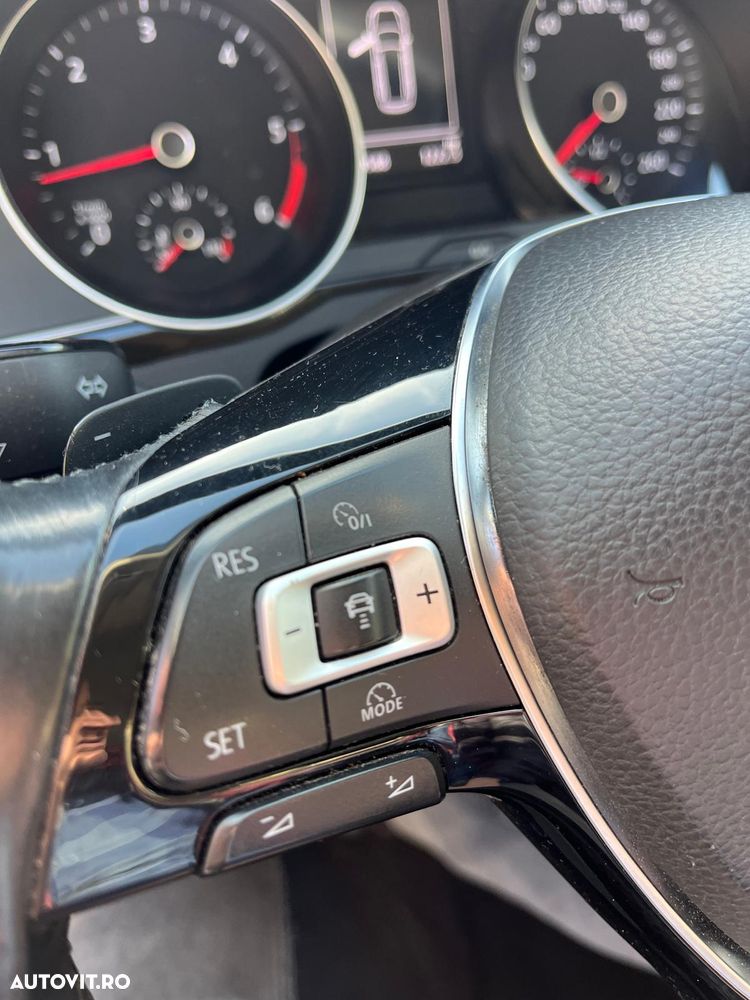 Volkswagen Passat Variant 2.0 TDI DSG (BlueMotion Technology) Comfortline - 11