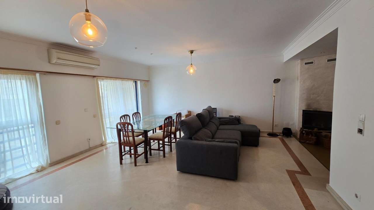 T4 com garagem junto ao metro do Campo Grande - Possibilidad - Grande imagem: 4/26