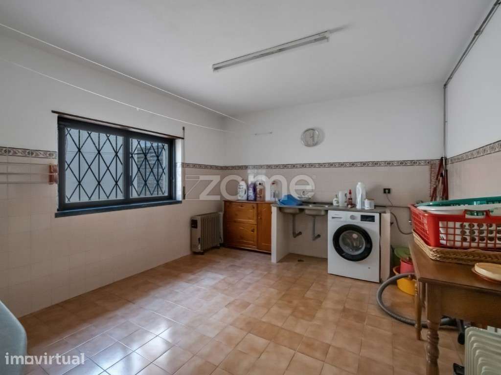 Moradia T5 Jardins da Parede pronta a habitar - Grande imagem: 5/22