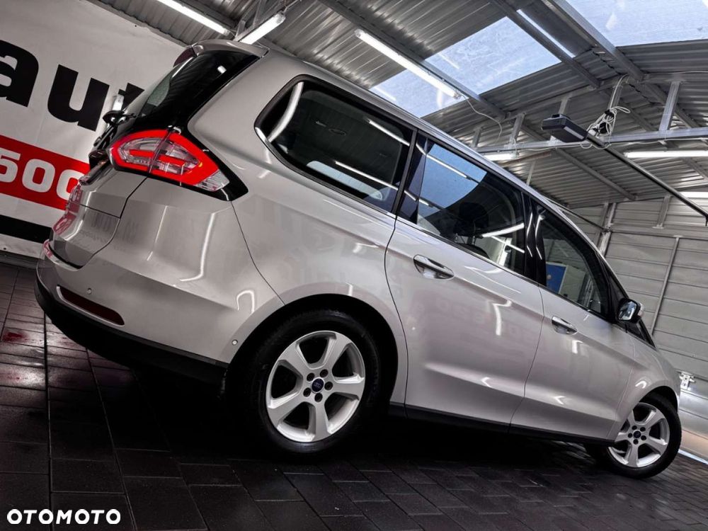 Ford Galaxy - 15