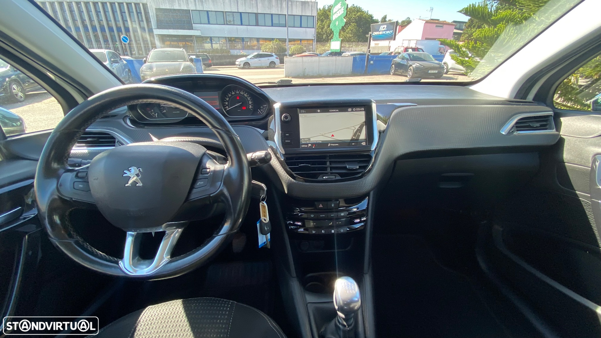 Peugeot 208 1.2 PureTech Allure - 26