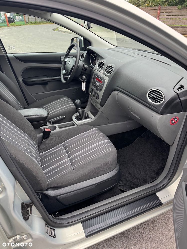 Ford Focus - 17