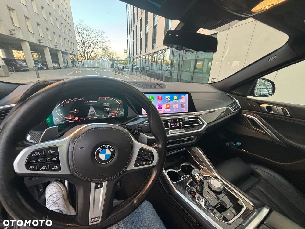 BMW X6 M50i - 35