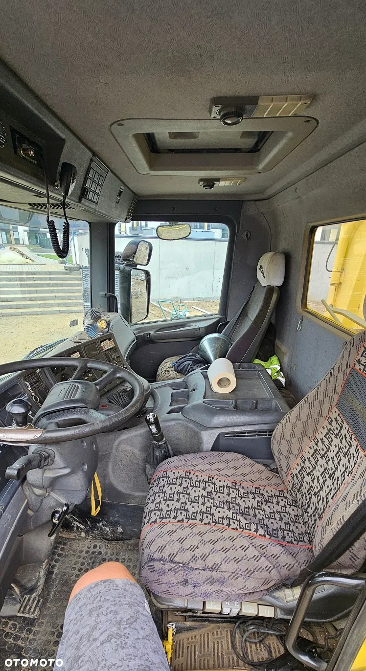Scania 94C 6X4 - 22