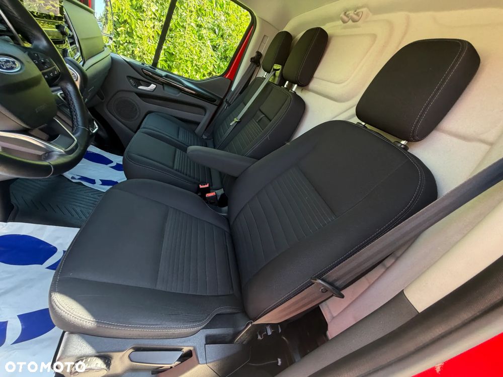 Ford TRANSIT CUSTOM - 8