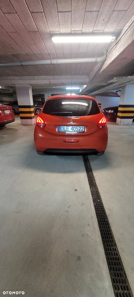 Peugeot 208 1.2 PureTech Allure - 4