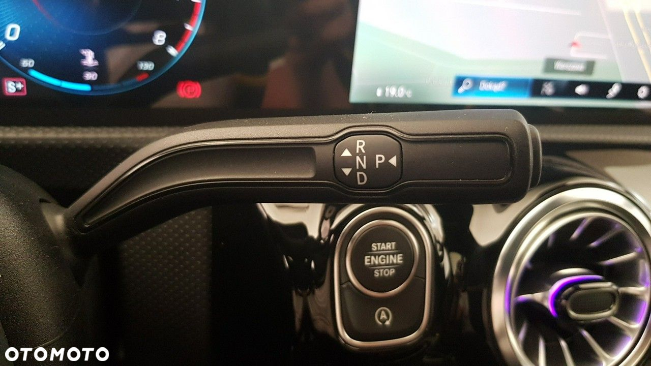 Mercedes-Benz CLA - 28