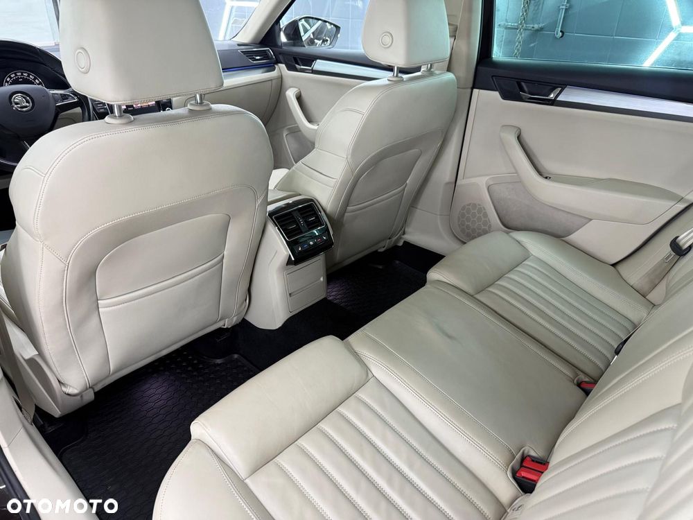 Skoda Superb 2.0 TDI DSG Style - 24
