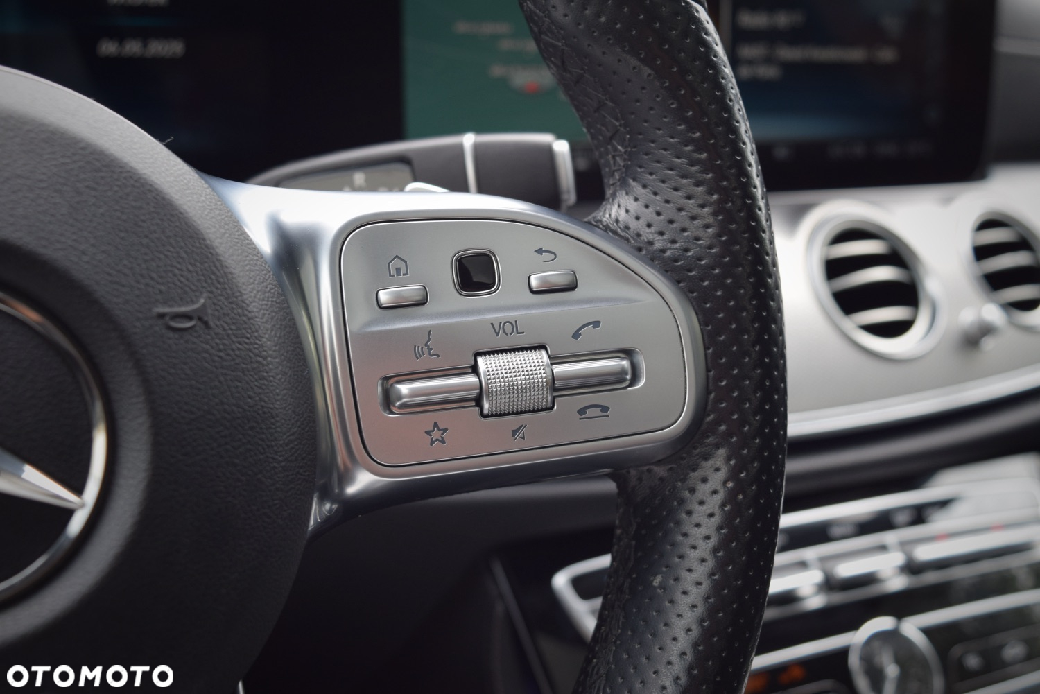 Mercedes-Benz Klasa E 220 d 9G-TRONIC - 19