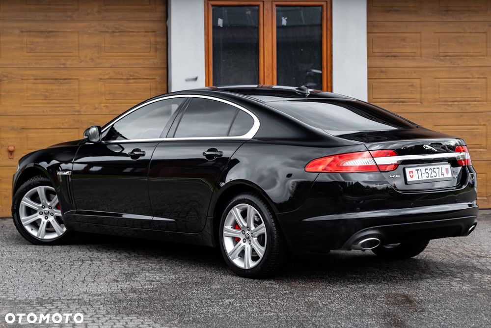 Jaguar XF 2.0 T Prestige - 14