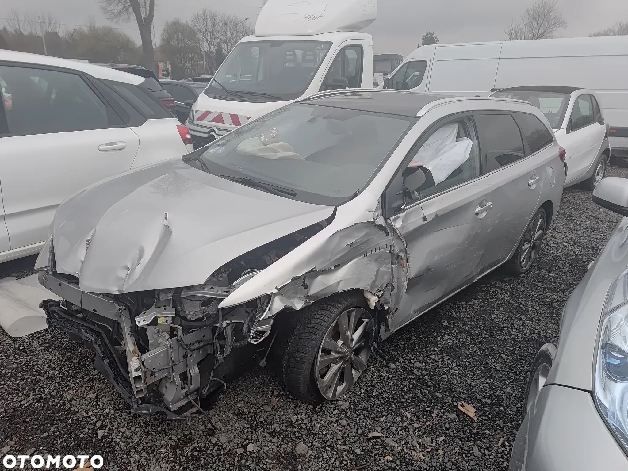Toyota Auris 1.8 VVT-i Hybrid Automatik Comfort - 1