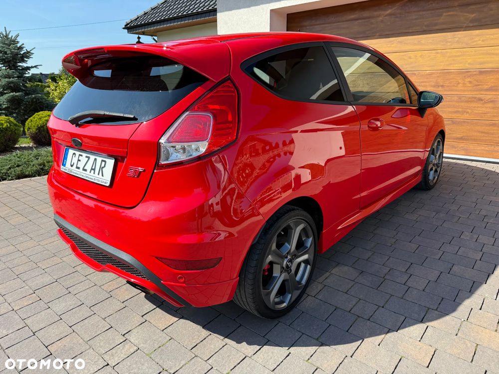 Ford Fiesta 1.6 EcoBoost ST - 4