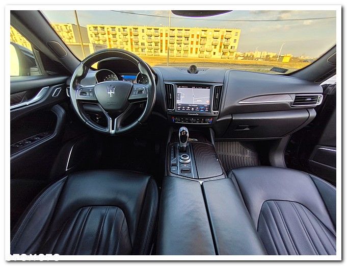 Maserati Levante Q4 Executive - 34